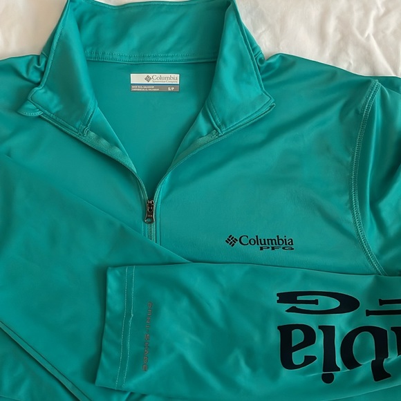 Columbia Quarter Zip - Picture 2 of 4